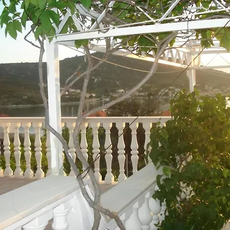 Apartman Fuer Drei Personen Mit Eigenem Balkon *
