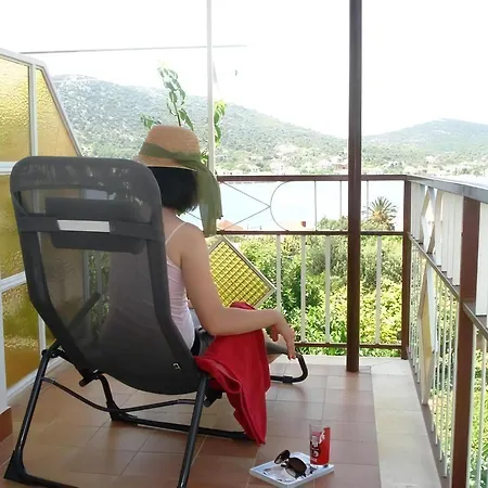 Fuer Drei Personen Mit Eigenem Balkon Apartament *